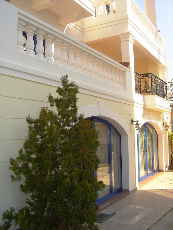 Kalimera Hotel Poros Town Exterior photo